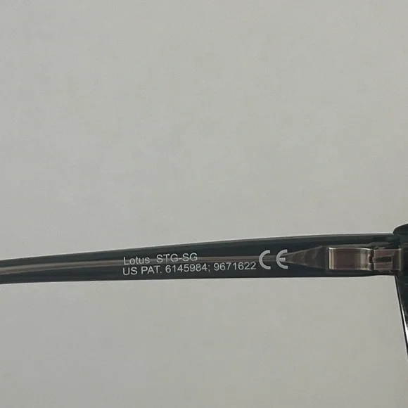 Maui Jim Lotus Polarized Sunglasses With Case and Cleaning Cloth. - Picture 4 of 11